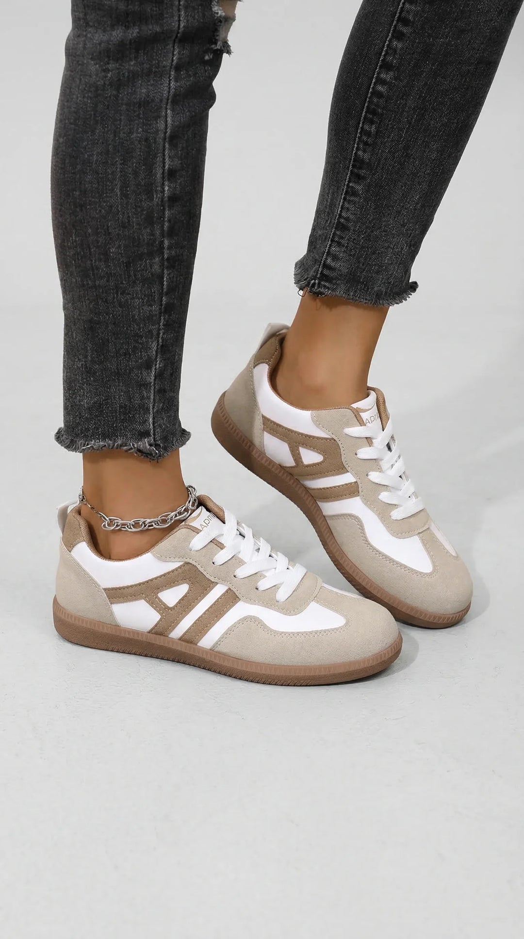 Sneaker