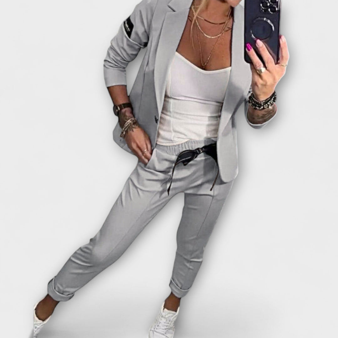 Greta | Elegantes Set aus Top, Jacke und Hose