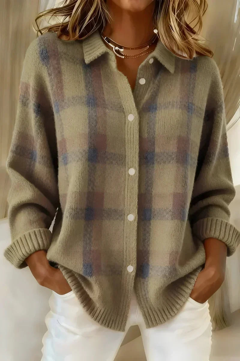 Greta | Kuschelige karierte Strickjacke