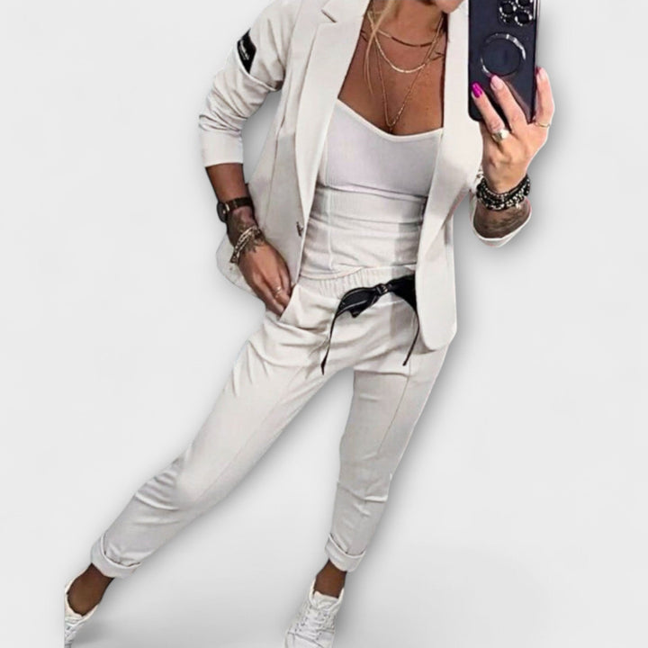 Greta | Elegantes Set aus Top, Jacke und Hose