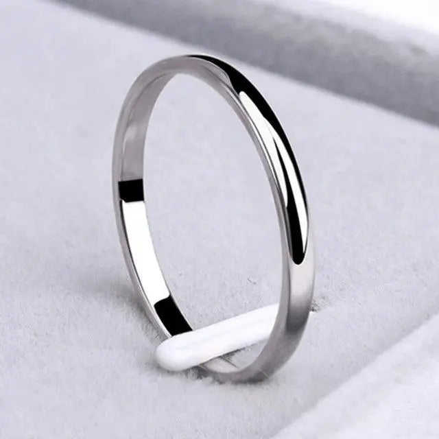 Einfache Ring aus Gold und Silber