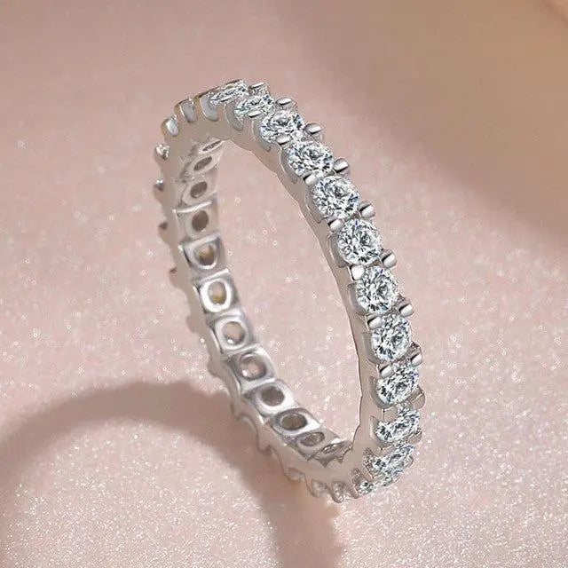 Silberner Ring mit Zirkonia-Einlage