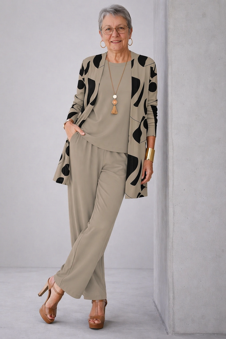 Sjaan | Dreiteiliges Set in Taupe mit schwarzem Druck