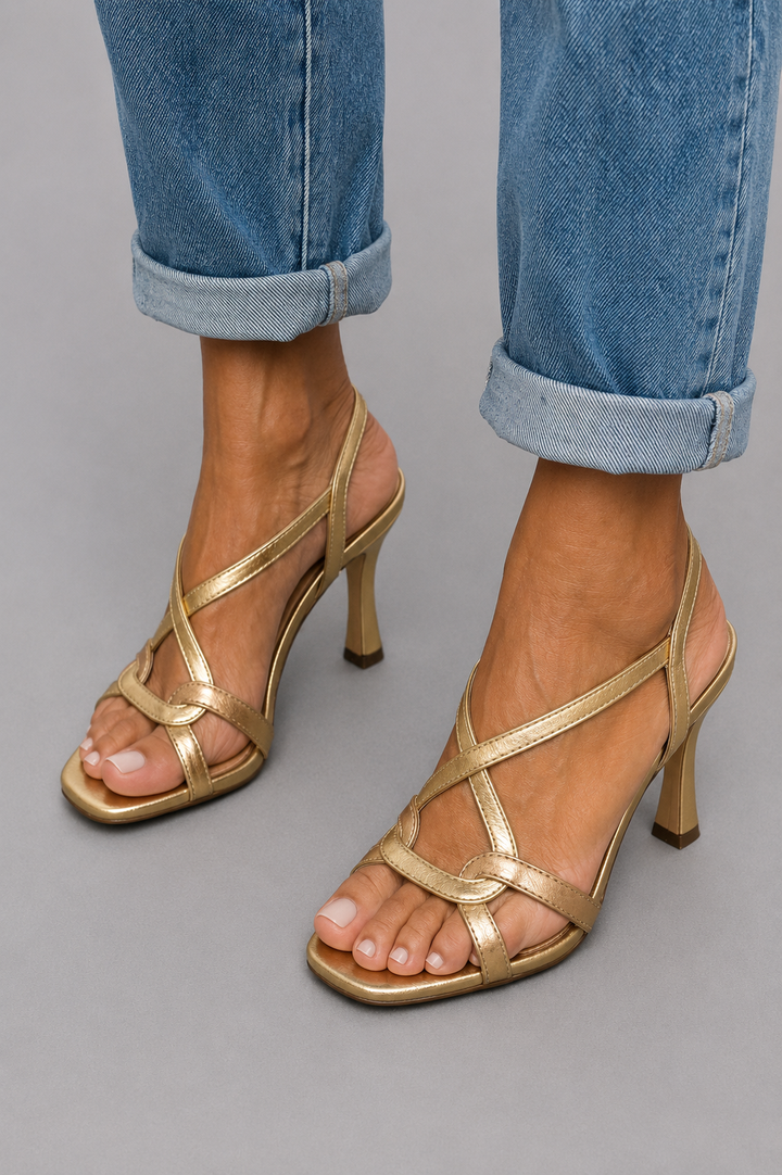 Elisabetta | Sommerliche Goldene Sandalen mit Charme