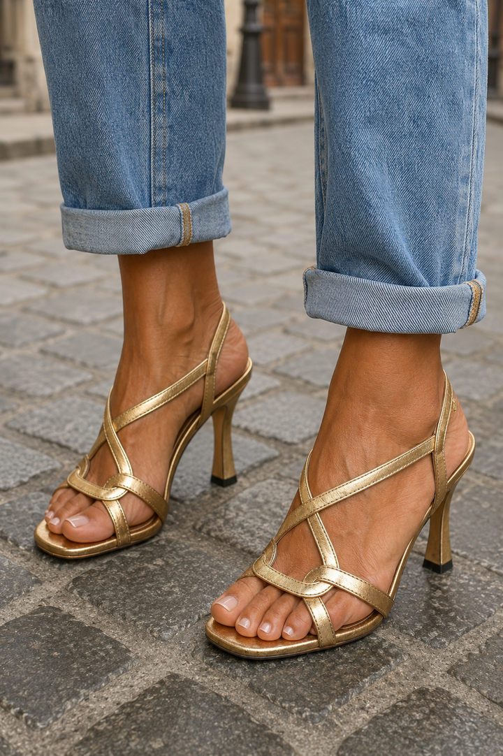 Elisabetta | Sommerliche Goldene Sandalen mit Charme