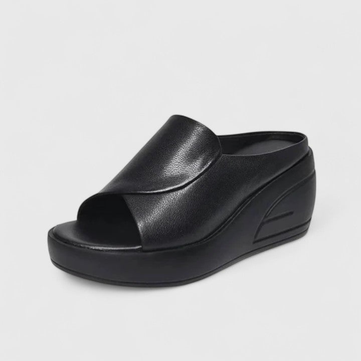 Wieteke | Orthopädische Sandalen mit erhöhtem Absatz