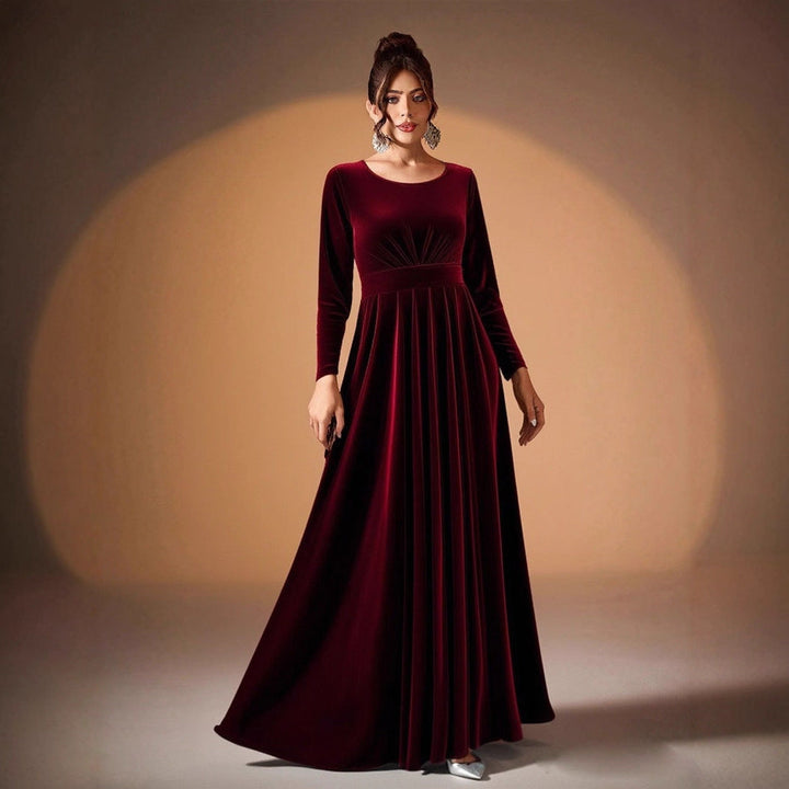 Tilda | Maxikleid aus Samt mit langen Ärmeln