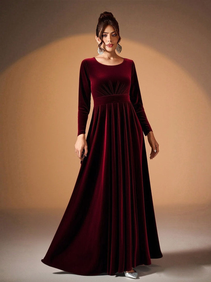 Tilda | Maxikleid aus Samt mit langen Ärmeln