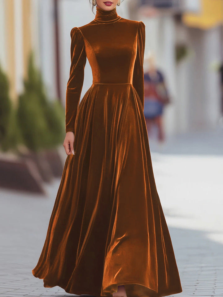 Famke | Maxikleid aus Samt mit Hohem Kragen