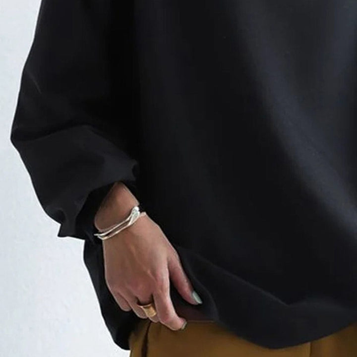 Nora | Lässiges Top mit hohem Kragen