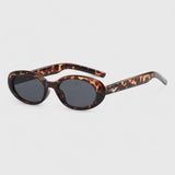 Grauer Leopard