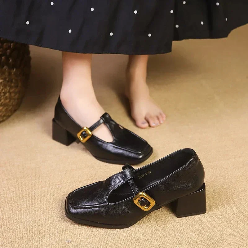 Monique | Französische Mary Janes