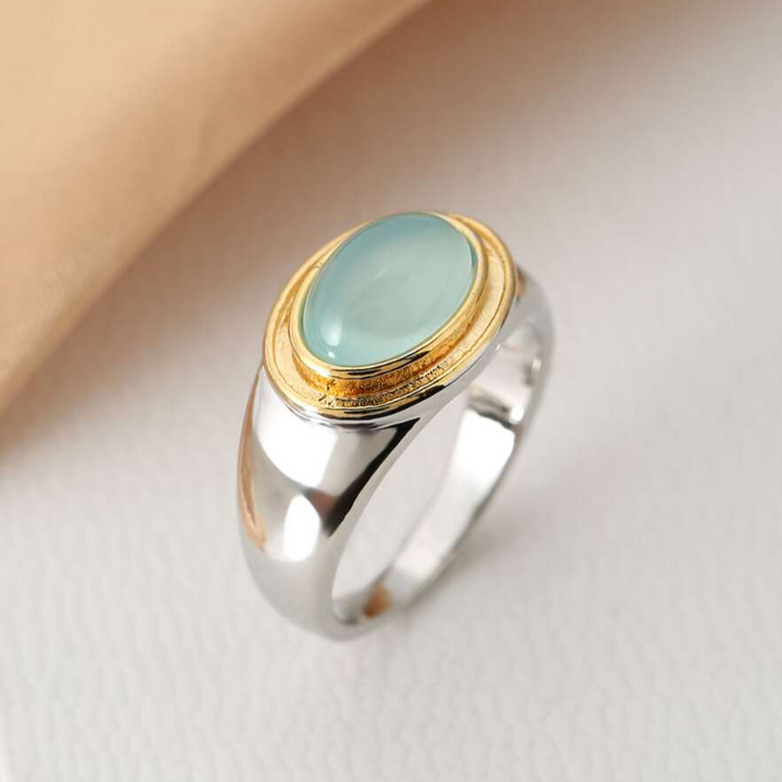 Gabi - Ring aus grünem Mondstein im Vintage-Stil