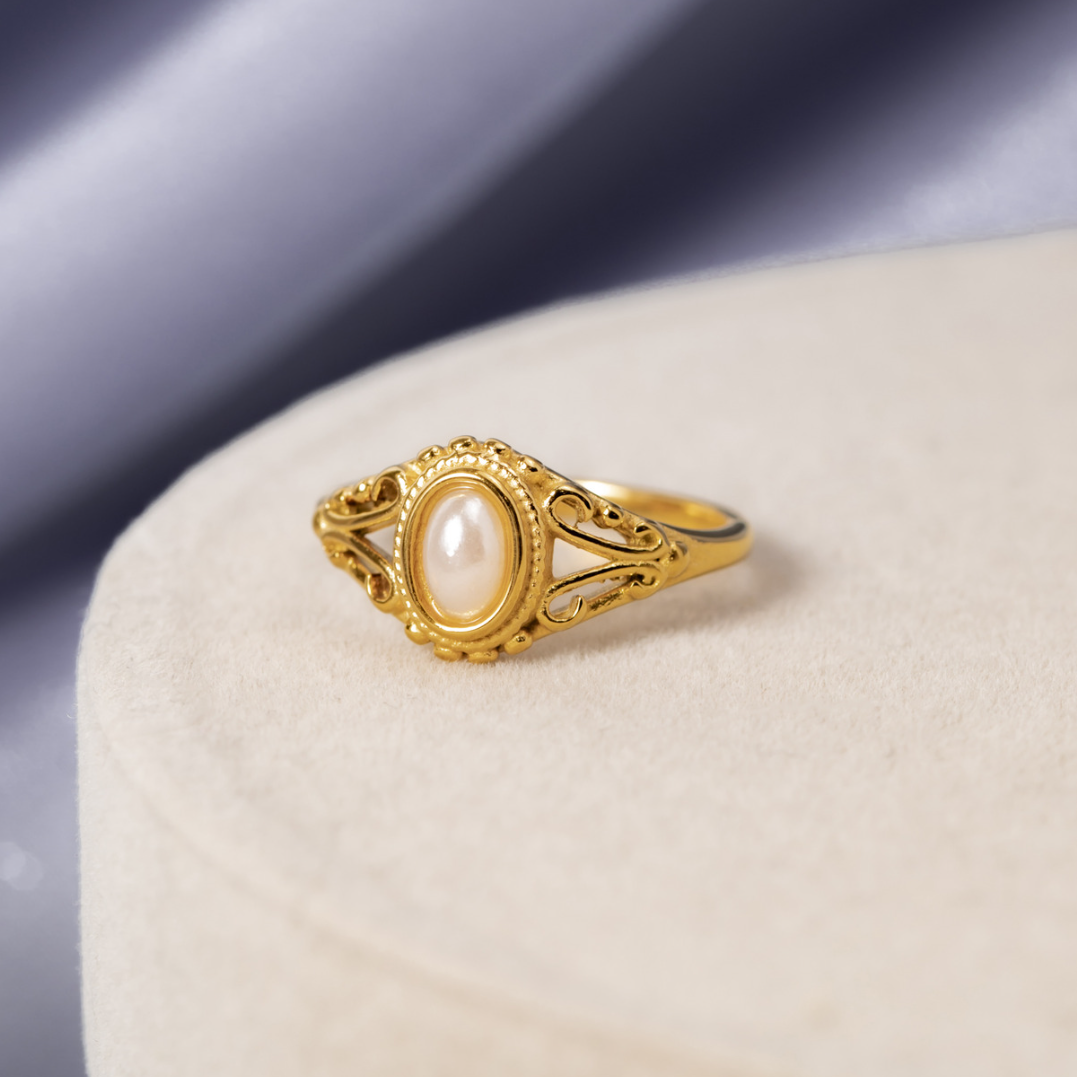 Vintage Royal Ring mit Perle