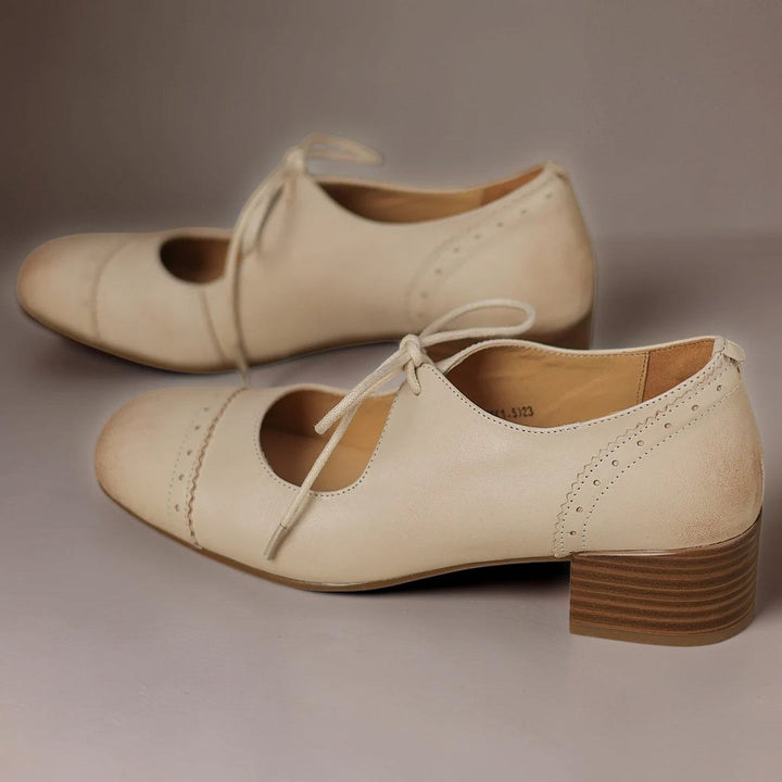 SARA | DERBY-SCHUHE AUS GRAVIERTEM LEDER