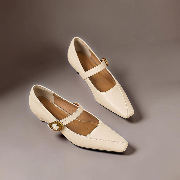 INGRID | MARY JANES MIT GOLDENER SCHNALLE