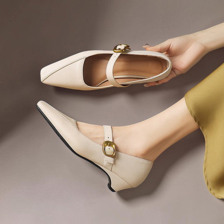 INGRID | MARY JANES MIT GOLDENER SCHNALLE